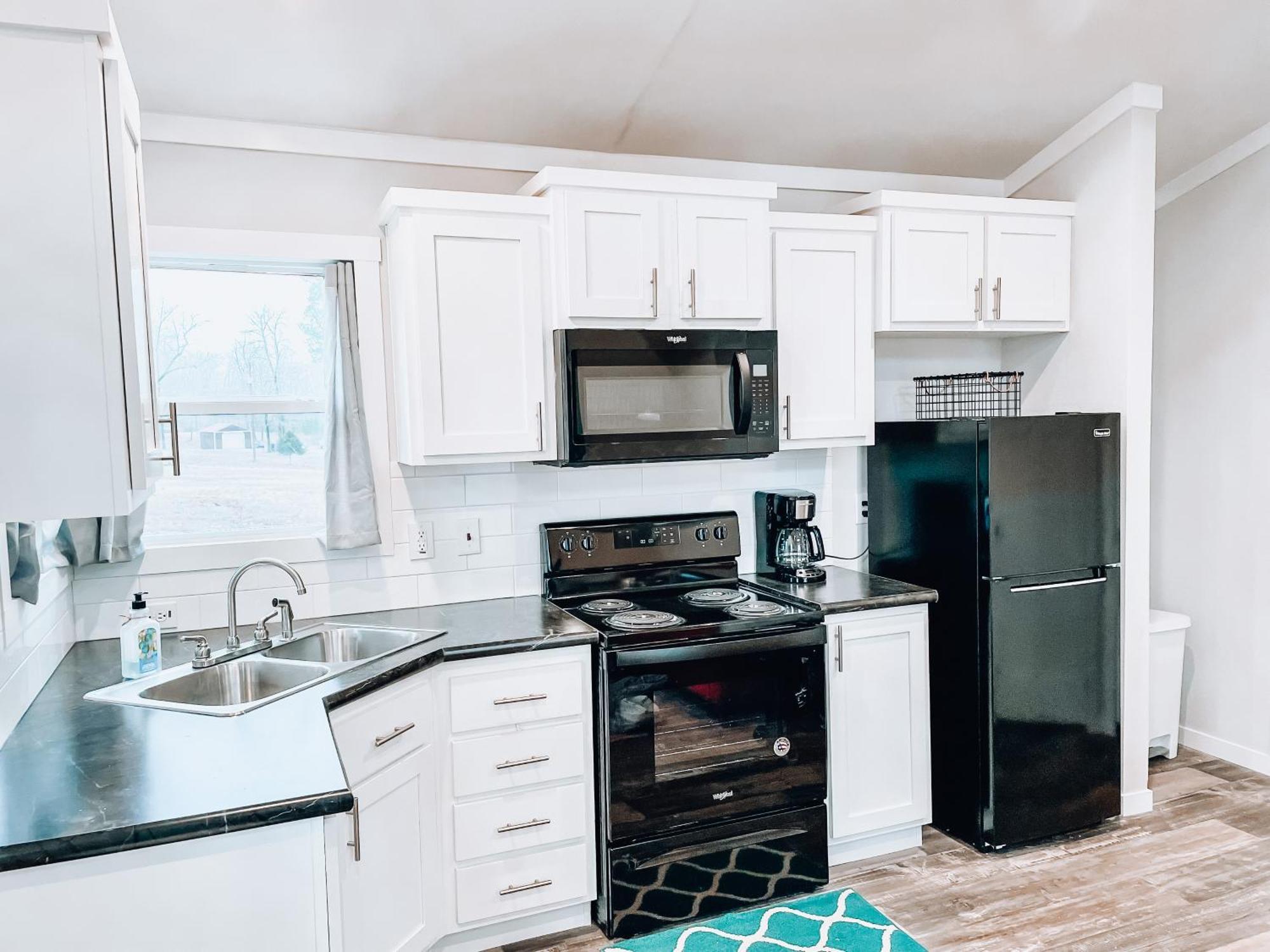 Private Tiny Home Royal Ridge Getaway ภายนอก รูปภาพ